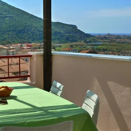 Di Giuseppe * بوسا